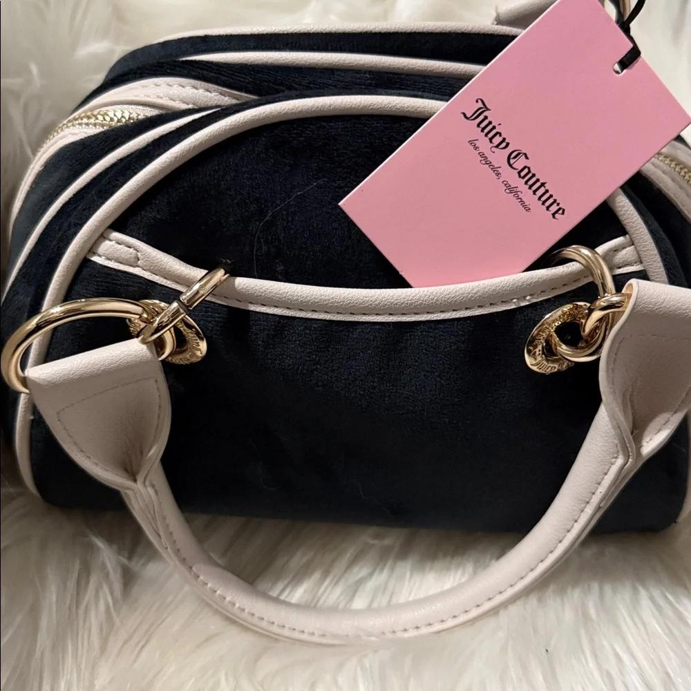 Viral juicy couture satchel bag
In perfect condition brand new with tags - Picture 6 of 7